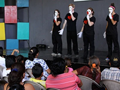 High School Drama Team High School Drama Team